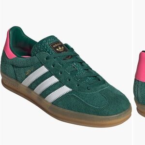 Super cute Adidas Gazelles, size 7, worn once